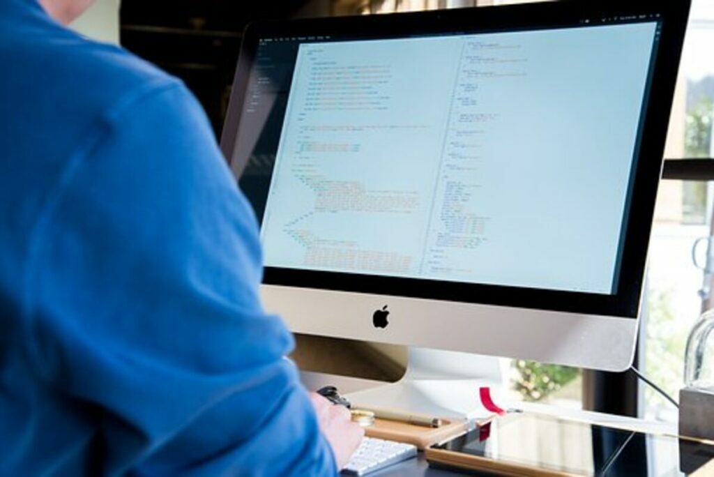 Smart & Dynamic Information Technology