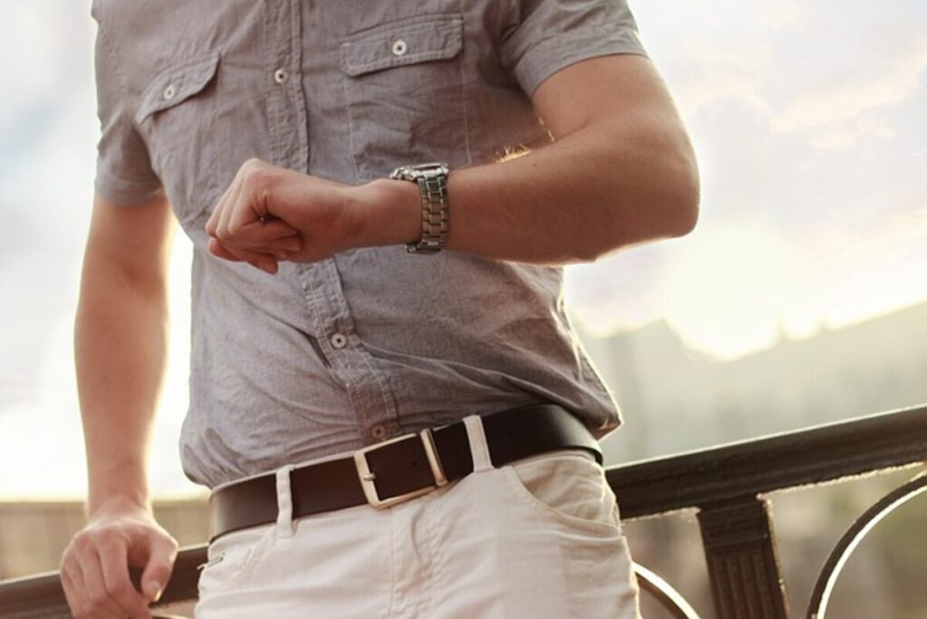 modern twist on classic men's button-down shirts for tall men